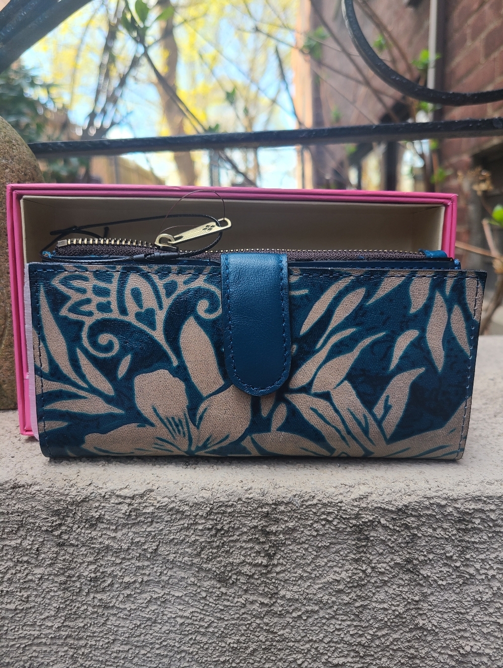 Patricia Nash Greek  Blue Floral Nazari Bifold Wallet Box